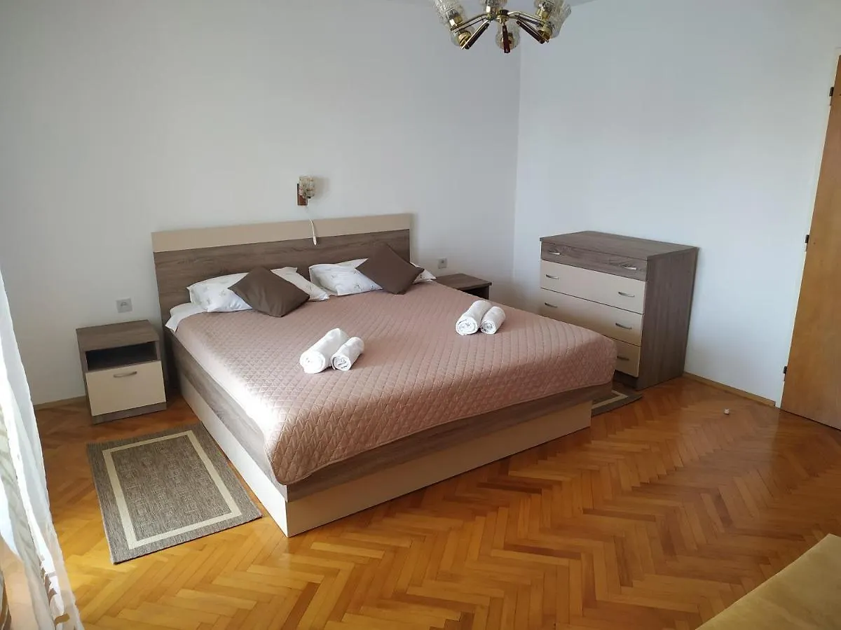 Buto Br. 2 Apartment Crikvenica