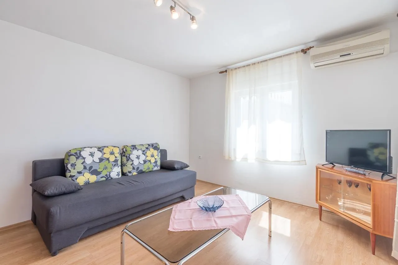 Buto Br. 2 Apartment Crikvenica